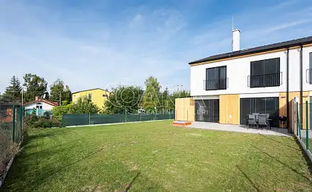 Prodej domu 139 m² s pozemkem 451 m², Starobabická, Babice, okres Praha-východ
