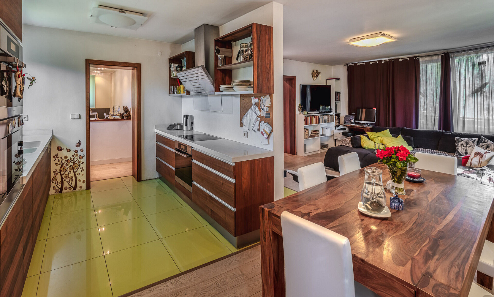 Prodej domu 270 m² s pozemkem 2 041 m² – pohled 2