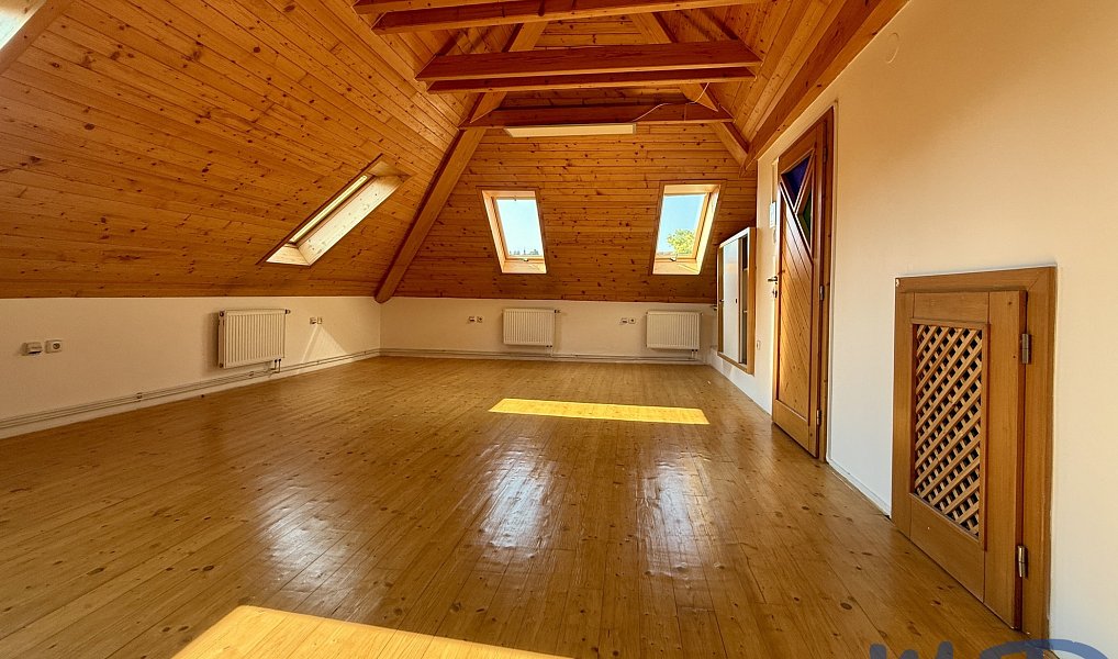 Prodej domu 251 m² s pozemkem 77 m², Třebíč – náhled fotky 22