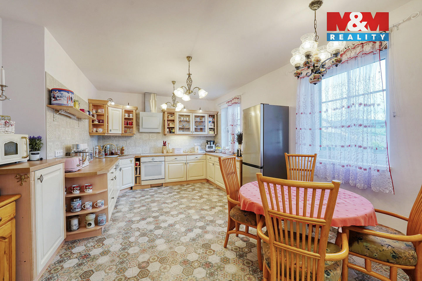 Prodej domu 359 m² s pozemkem 581 m² – fotografie 2
