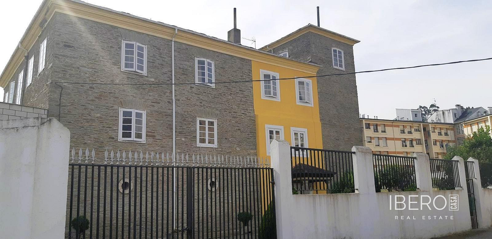Prodej domu 1 657 m² s pozemkem 600 m²