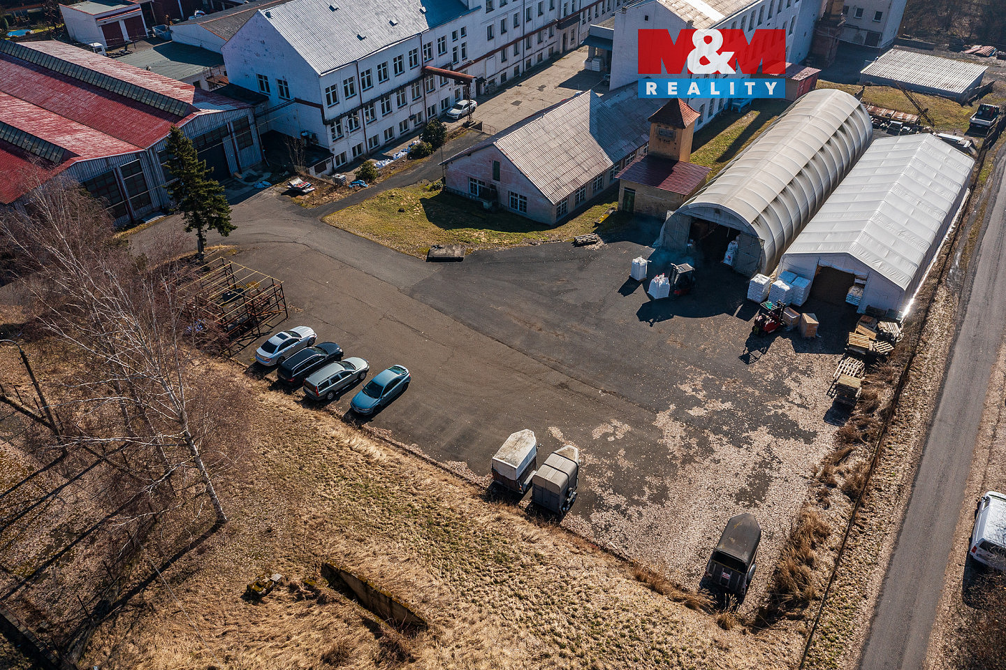 Pronájem komerčního pozemku 700 m²