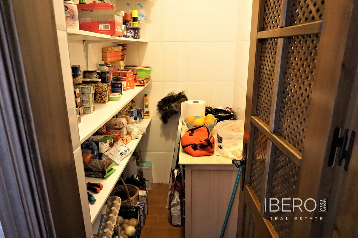 Prodej domu 330 m² s pozemkem 4 900 m² — photo 4
