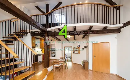 Pronájem bytu 2+kk 85 m², Sudoměřská, Praha 3 - Žižkov