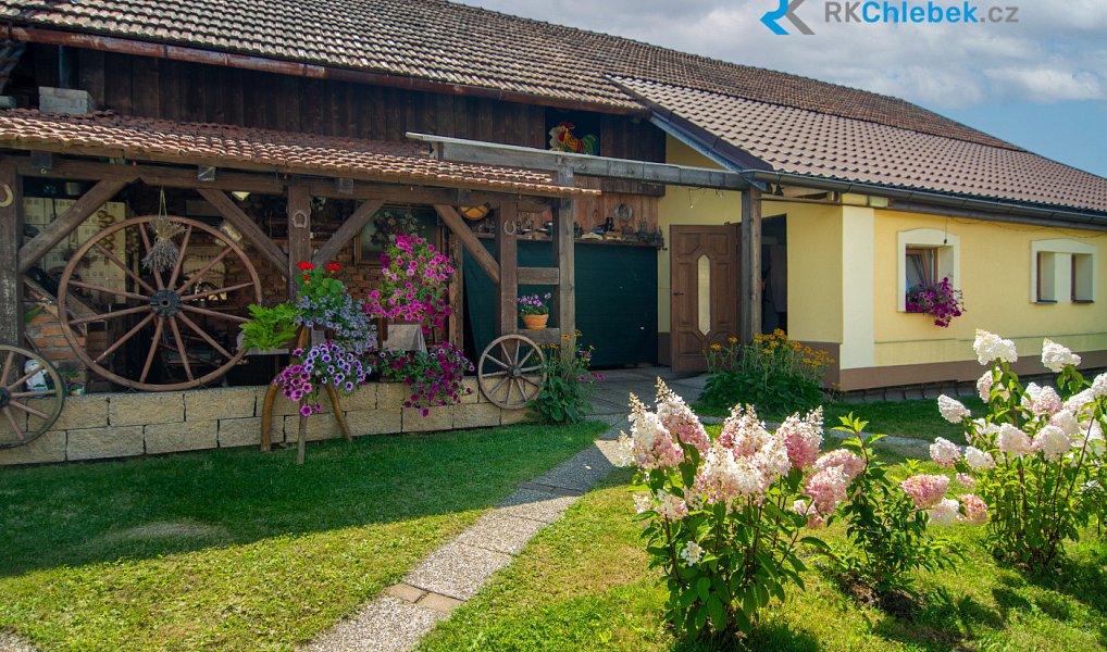Prodej domu 283 m² s pozemkem 2 549 m², Kozlovice – náhled fotky 8