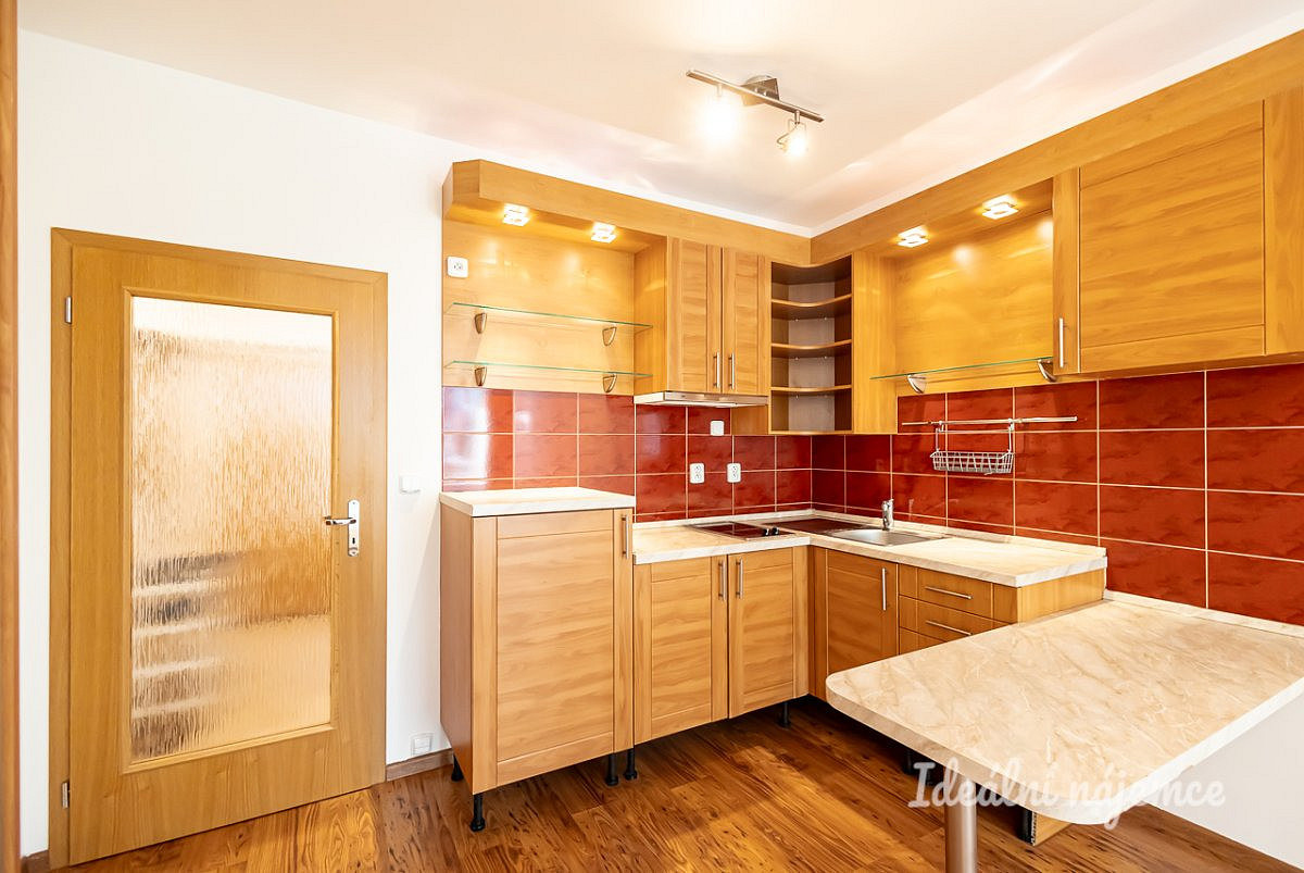 Pronájem bytu 1+kk 28 m²