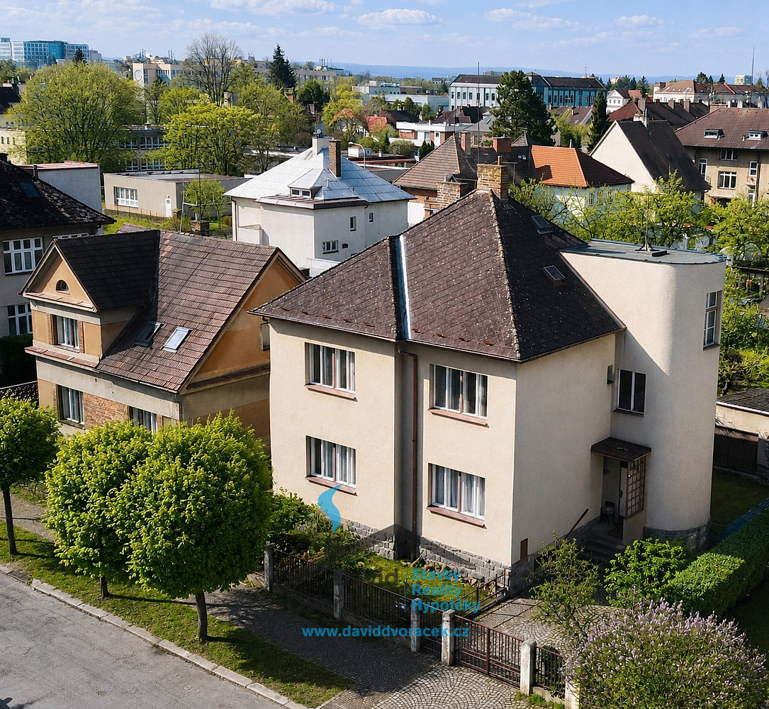 Prodej domu 390 m² s pozemkem 871 m²