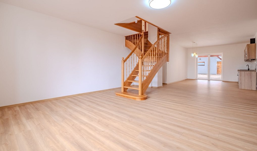 Prodej domu 181 m² s pozemkem 656 m², Vrbčany – náhled fotky 7