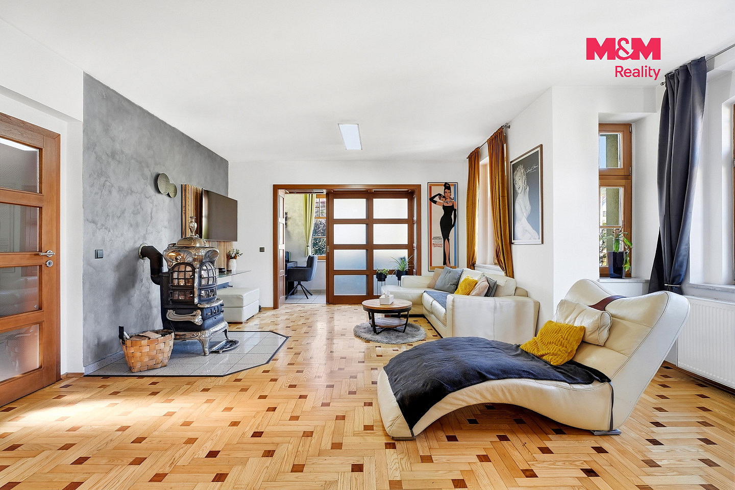 Prodej domu 287 m² s pozemkem 700 m² – fotografie 2