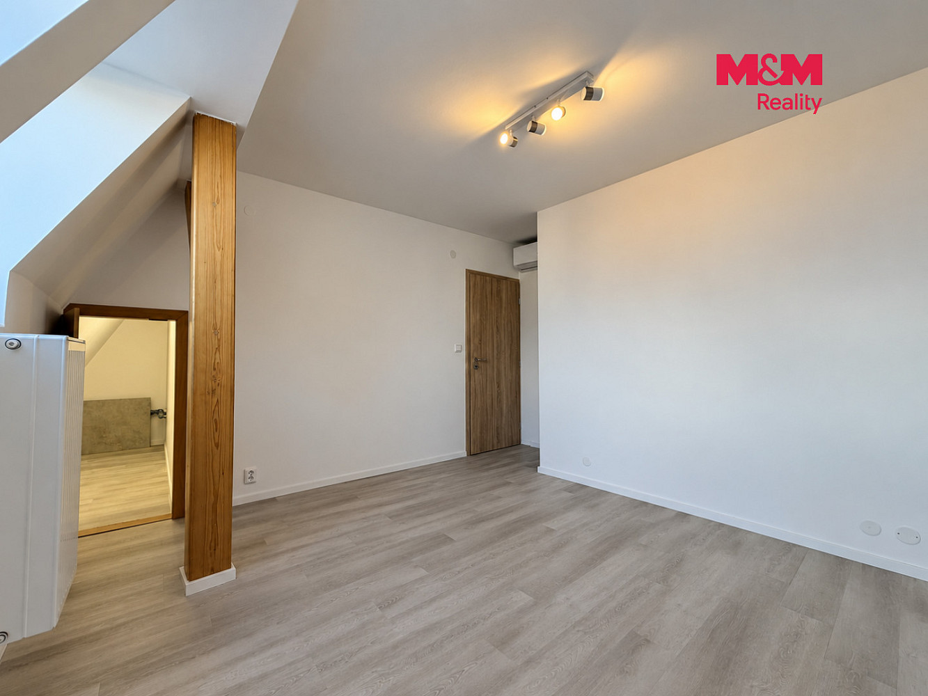 Pronájem bytu 2+1 53 m² – fotografie 4