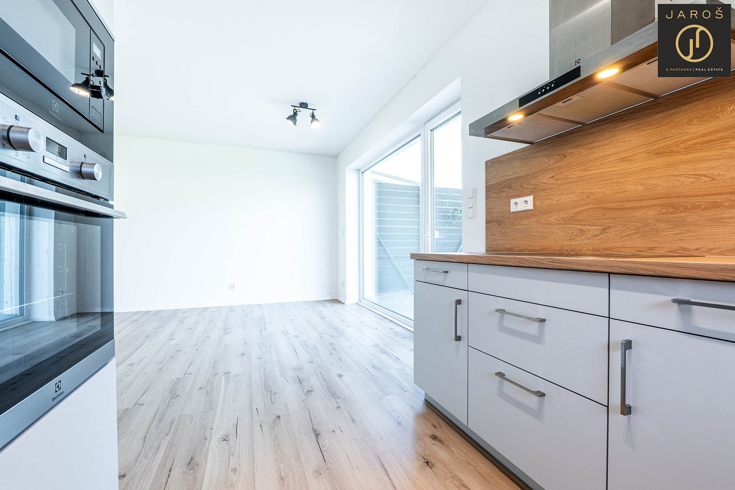 Prodej domu 93 m² s pozemkem 500 m² – fotografie 2