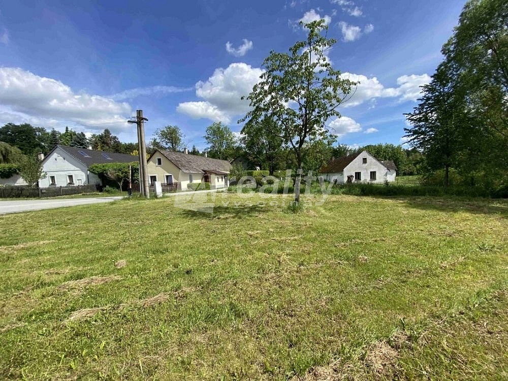 Prodej pozemku 1 609 m²