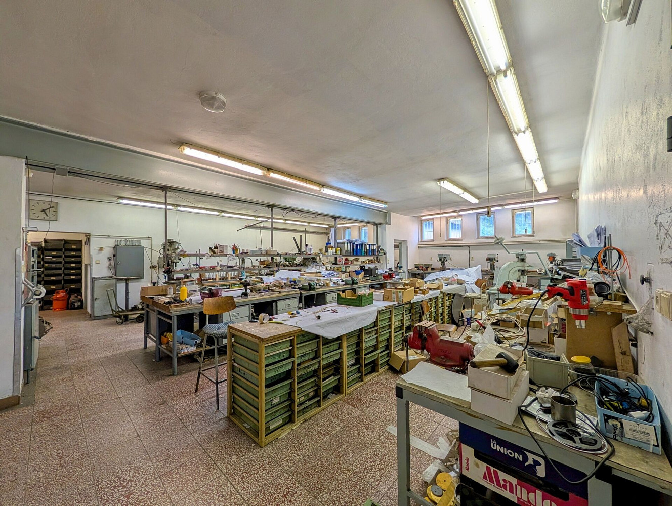 Prodej obchodních prostor 950 m²