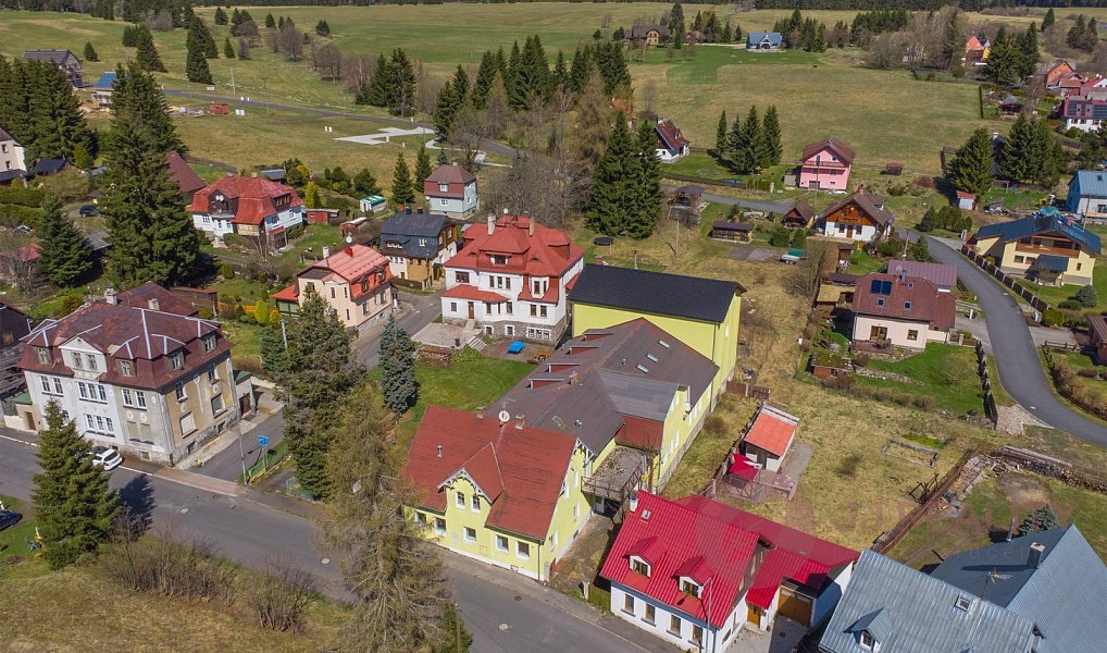 Prodej ubytovacího objektu 1 400 m², Pernink – náhled fotky 9