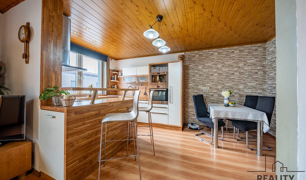 Prodej domu 180 m² s pozemkem 119 m², Trhové Sviny – náhled fotky 2