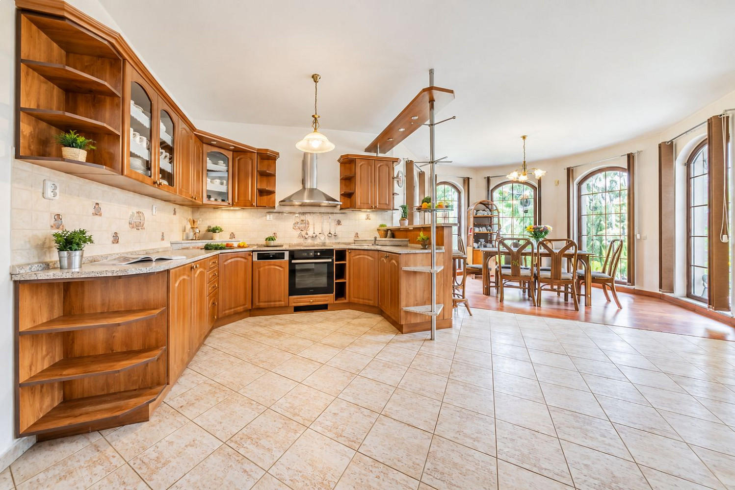 Prodej domu 328 m² s pozemkem 1 856 m² – fotografie 2