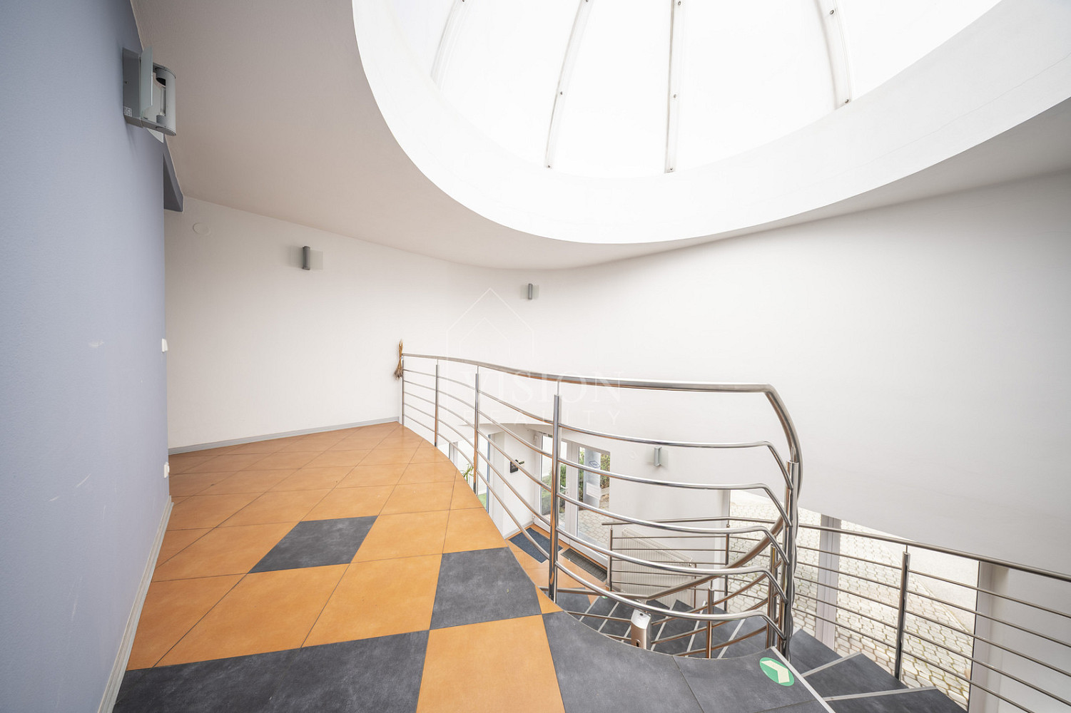 Pronájem kanceláře 30 m² – fotografie 3
