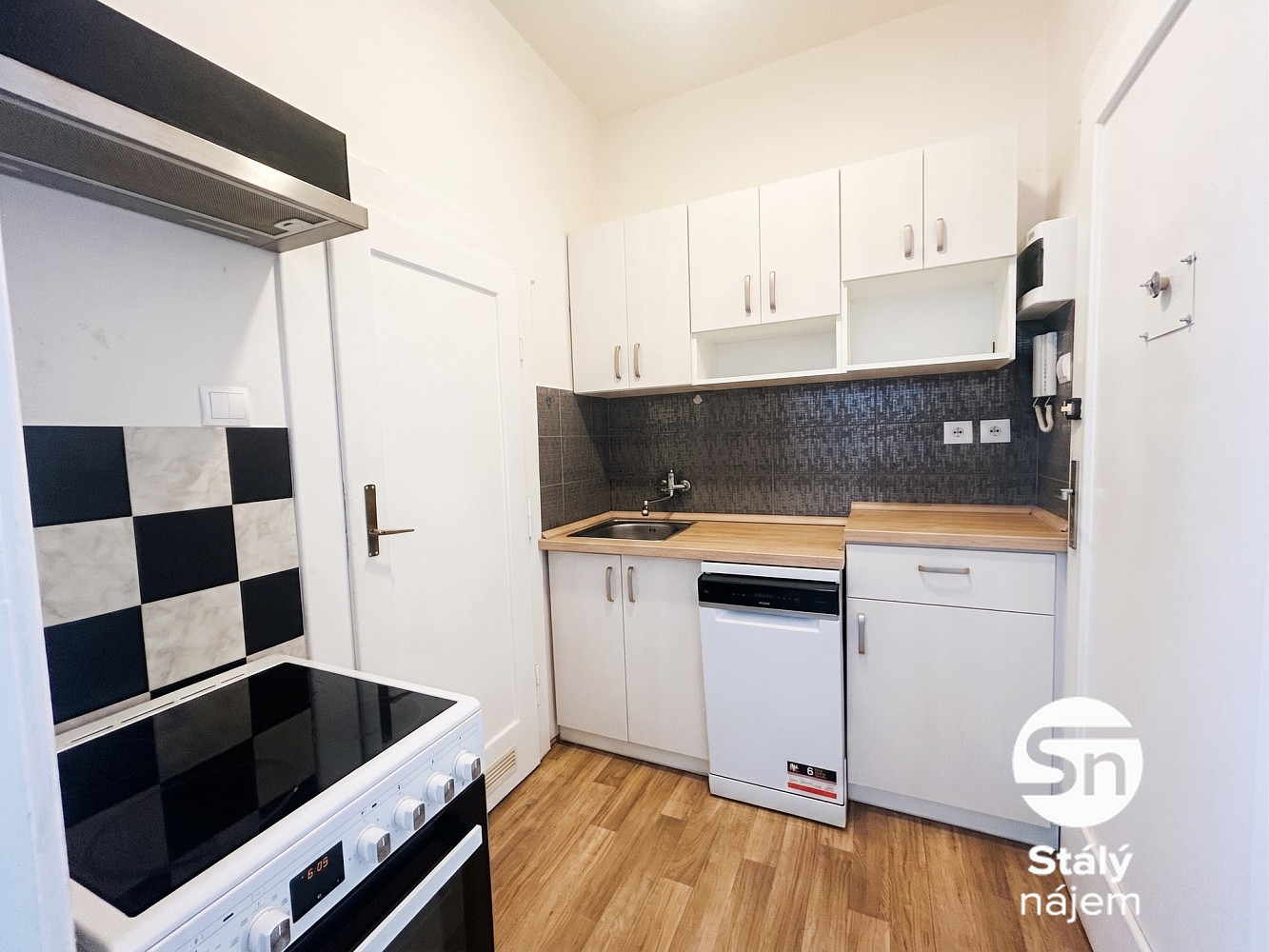 Pronájem bytu 1+kk 29 m² – fotografie 5