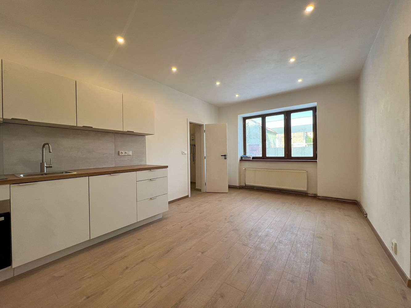 Pronájem bytu 2+kk 51 m² — photo 2