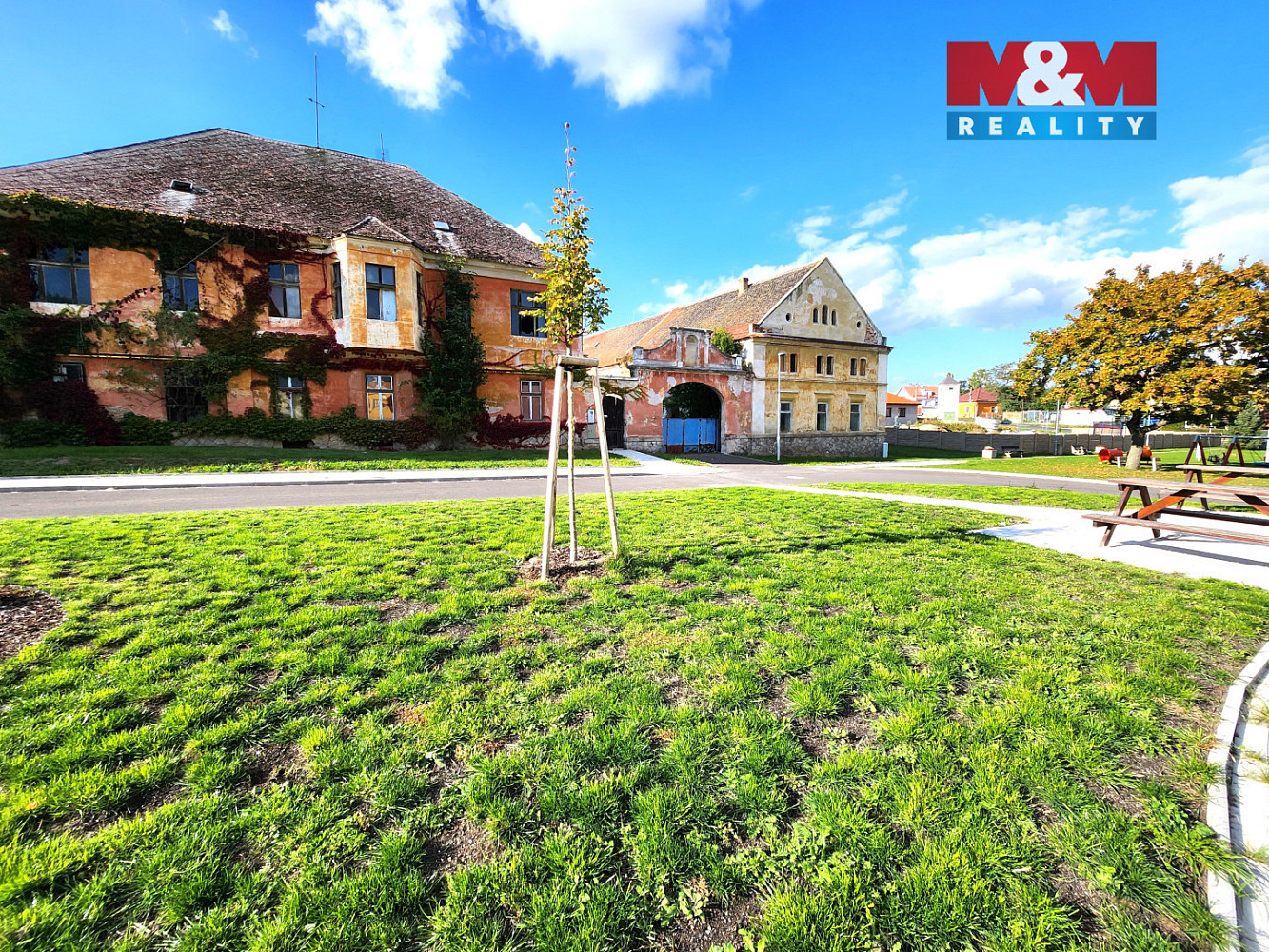 Prodej domu 480 m² s pozemkem 2 674 m² – fotografie 2