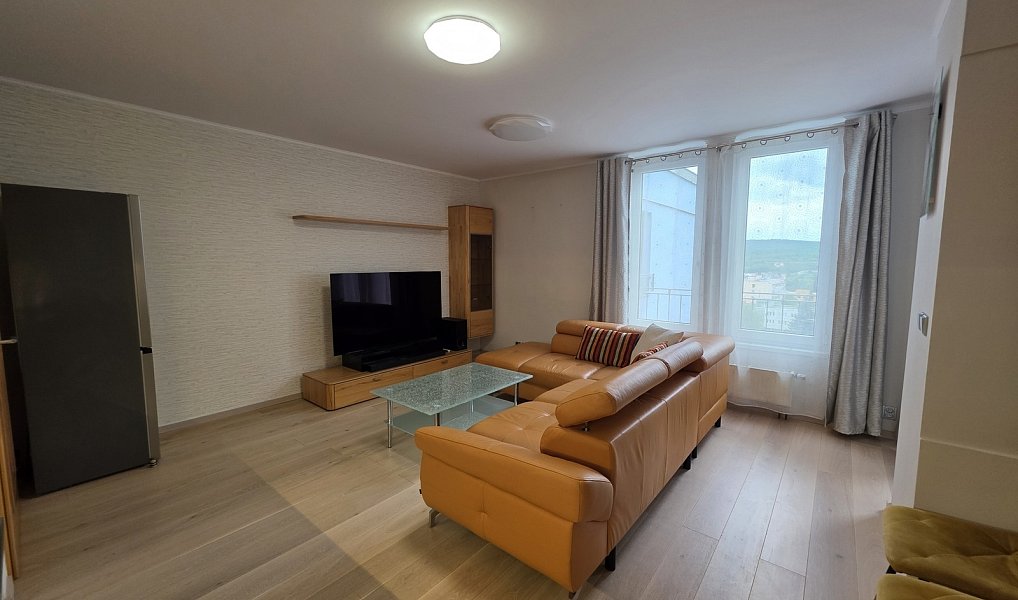 Pronájem bytu 2+kk 49 m², Králův Dvůr – náhled fotky 8