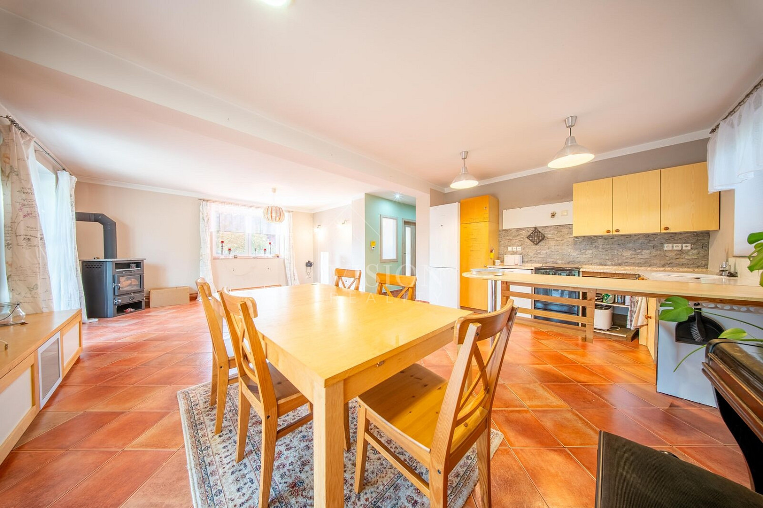 Prodej domu 200 m² s pozemkem 882 m² – fotografie 2