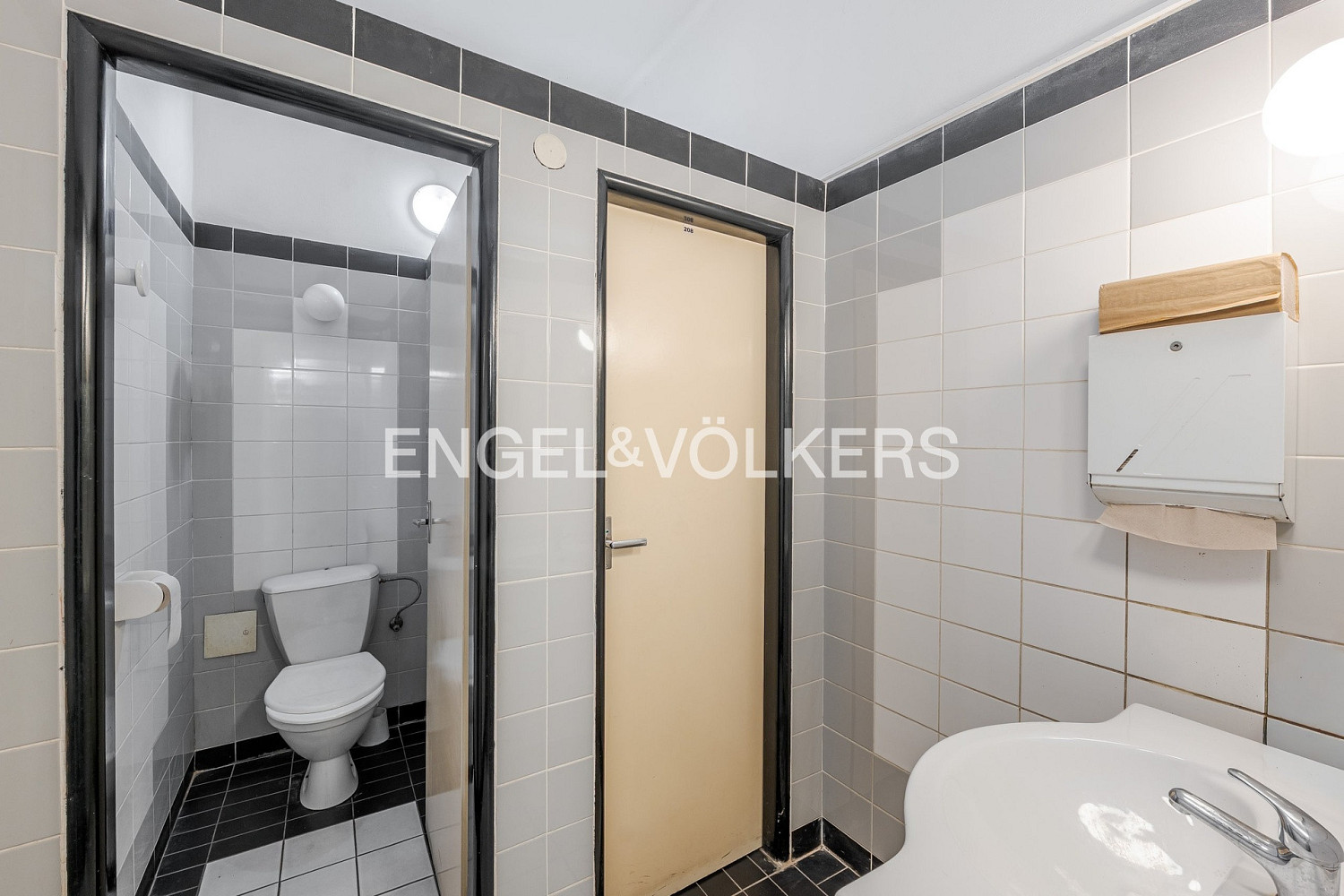 Pronájem kanceláře 22 m² – pohled 5