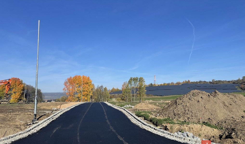 Prodej stavebního pozemku 1 082 m², Hory – náhled fotky 2