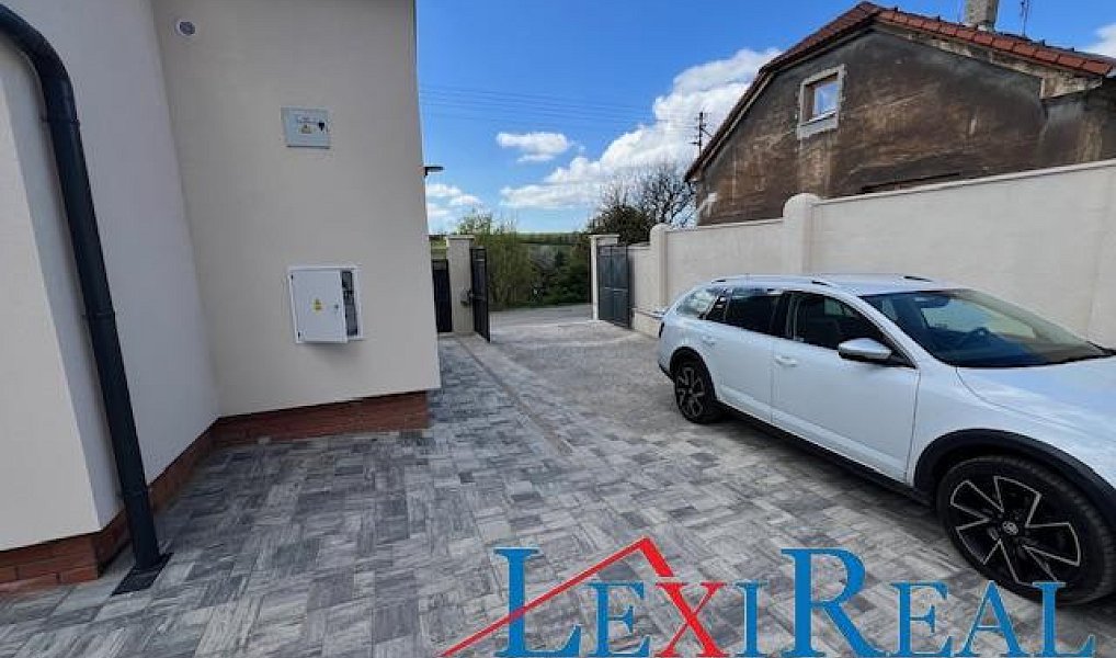Prodej domu 150 m² s pozemkem 1 054 m², Koleč – náhled fotky 37