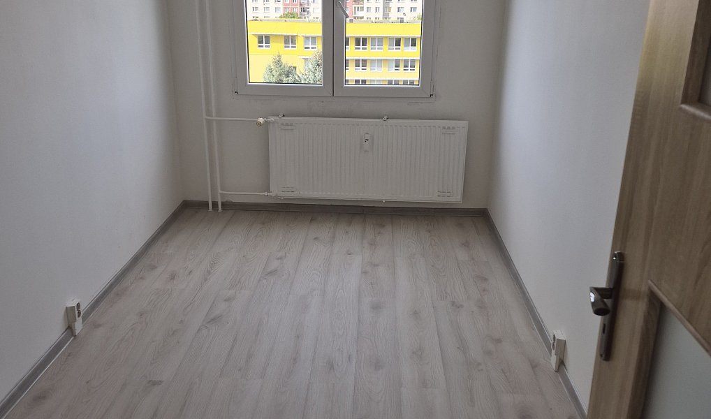 Pronájem bytu 4+1 85 m², Plzeň – náhled fotky 11