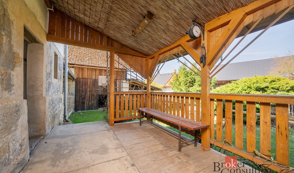 Prodej domu 165 m² s pozemkem 1 016 m², Boseň – náhled fotky 26