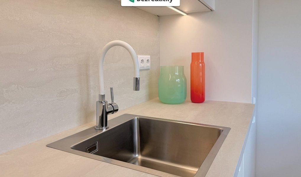 Prodej bytu 2+1 57 m², Praha – náhled fotky 9