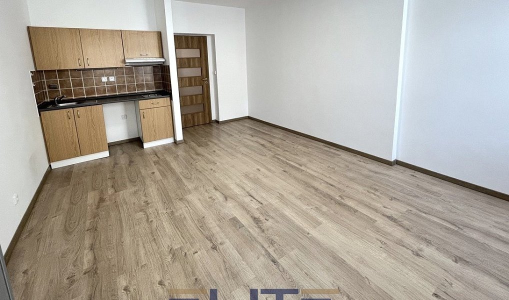 Pronájem bytu 1+kk 30 m², Jablonec nad Nisou – náhled fotky 4