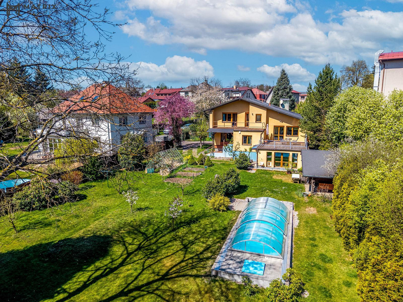 Prodej domu 336 m² s pozemkem 1 442 m²
