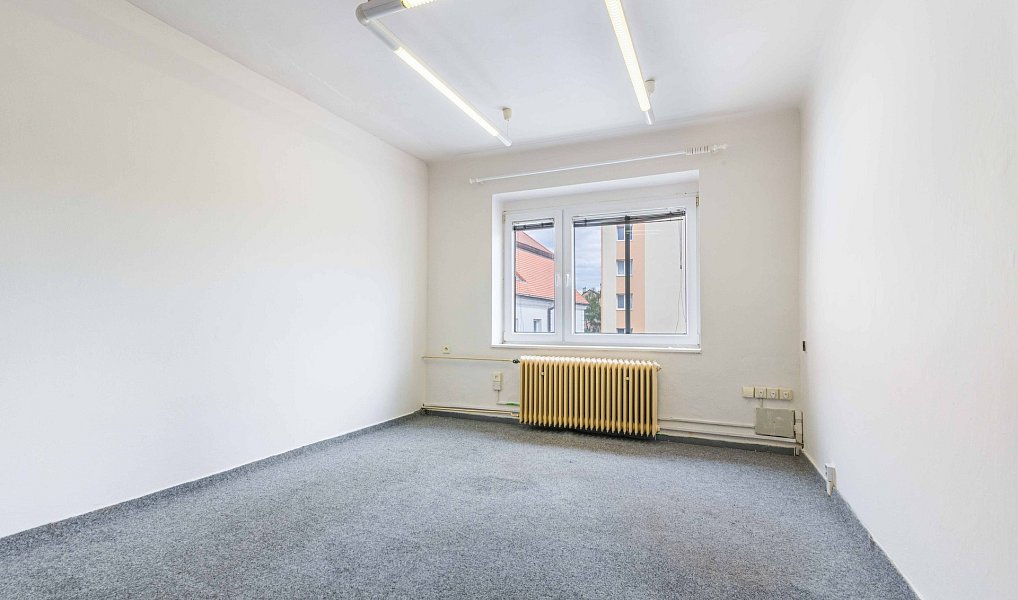 Pronájem kanceláře 42 m², Rakovník – náhled fotky 4