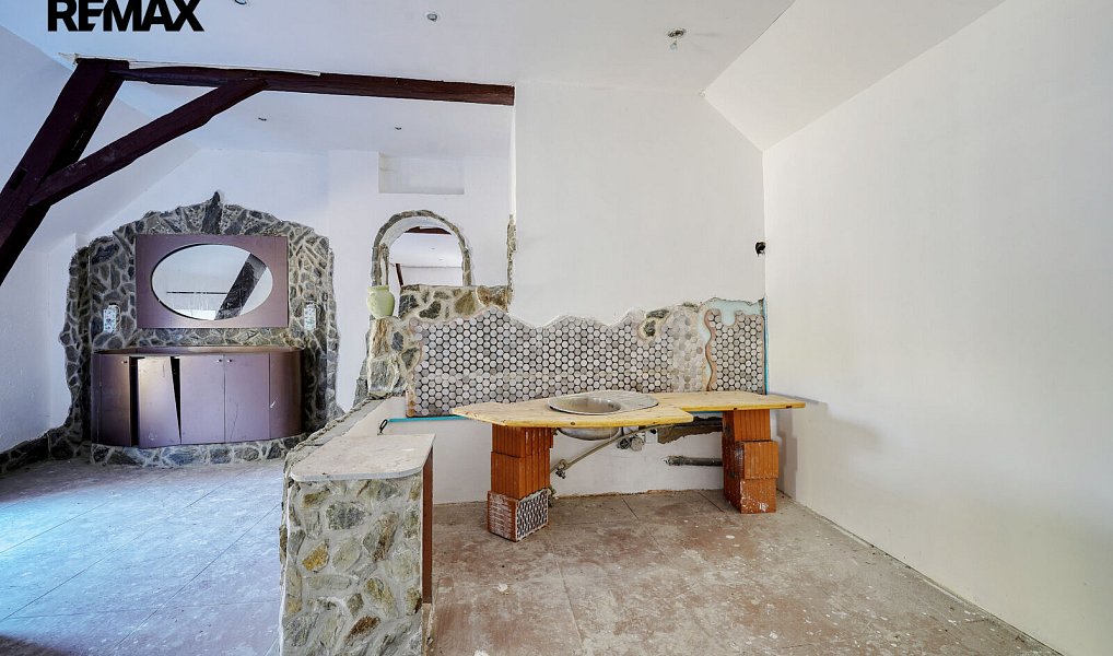 Prodej domu 952 m² s pozemkem 2 493 m², Všeruby – náhled fotky 35