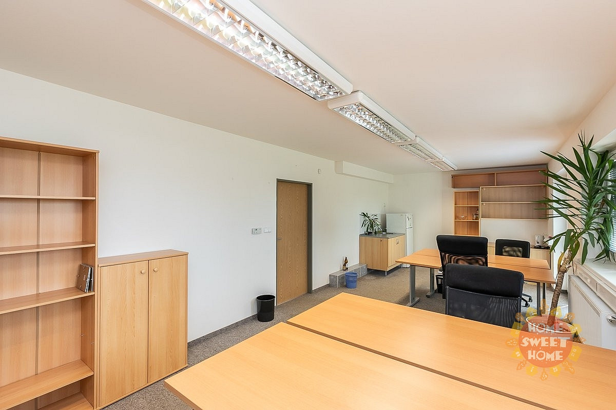 Pronájem kanceláře 80 m² – fotografie 4