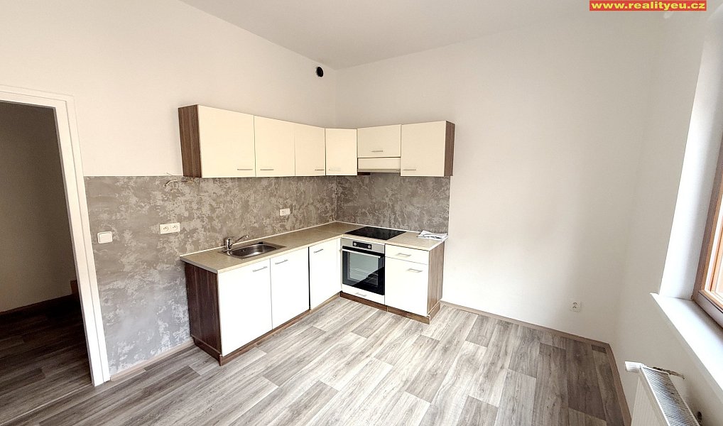 Pronájem bytu 2+1 58 m², Náchod – náhled fotky 3