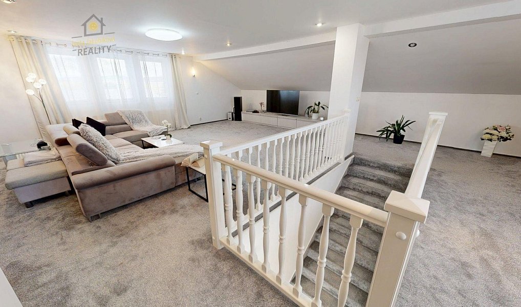 Prodej domu 580 m² s pozemkem 847 m², Rumburk – náhled fotky 16