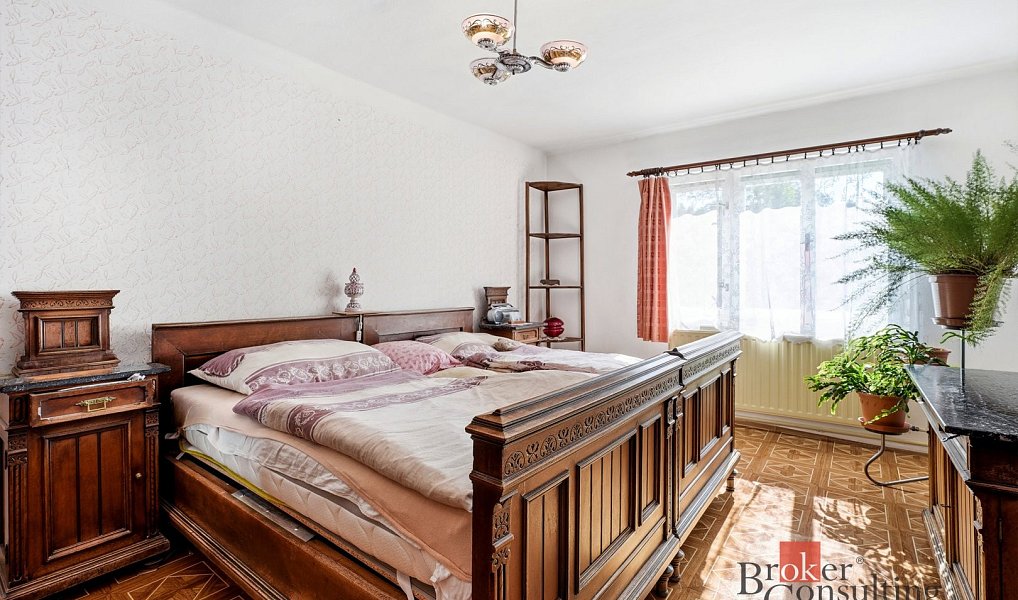 Prodej domu 184 m² s pozemkem 1 352 m², Kunratice u Cvikova – náhled fotky 28