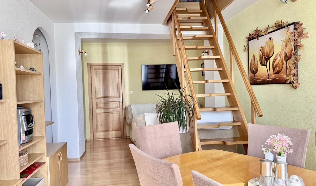 Prodej bytu 5+kk 102 m², Huzová – náhled fotky 2