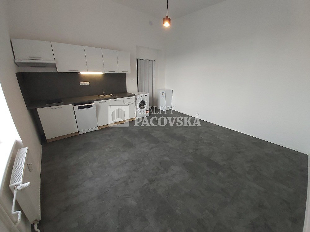 Pronájem bytu 1+kk 25 m² – fotografie 2
