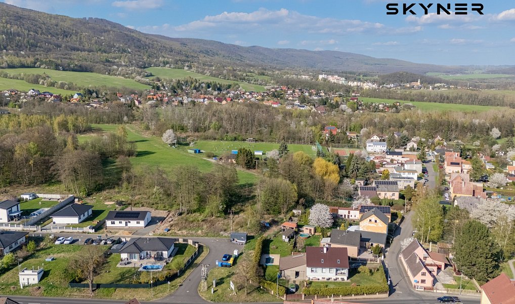 Prodej stavebního pozemku 1 348 m², Přestanov – náhled fotky 5