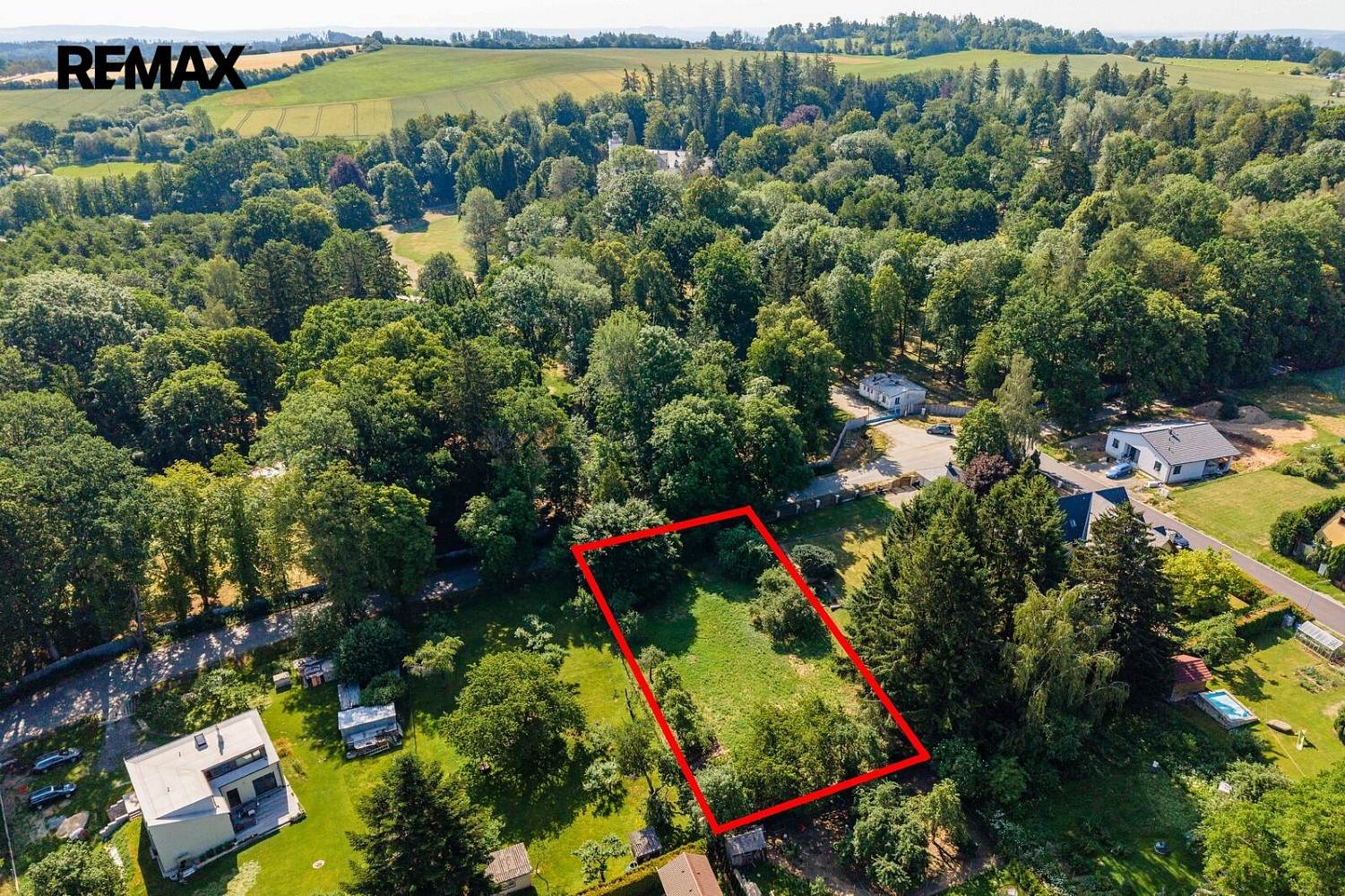 Prodej stavebního pozemku 1 455 m² – fotografie 2