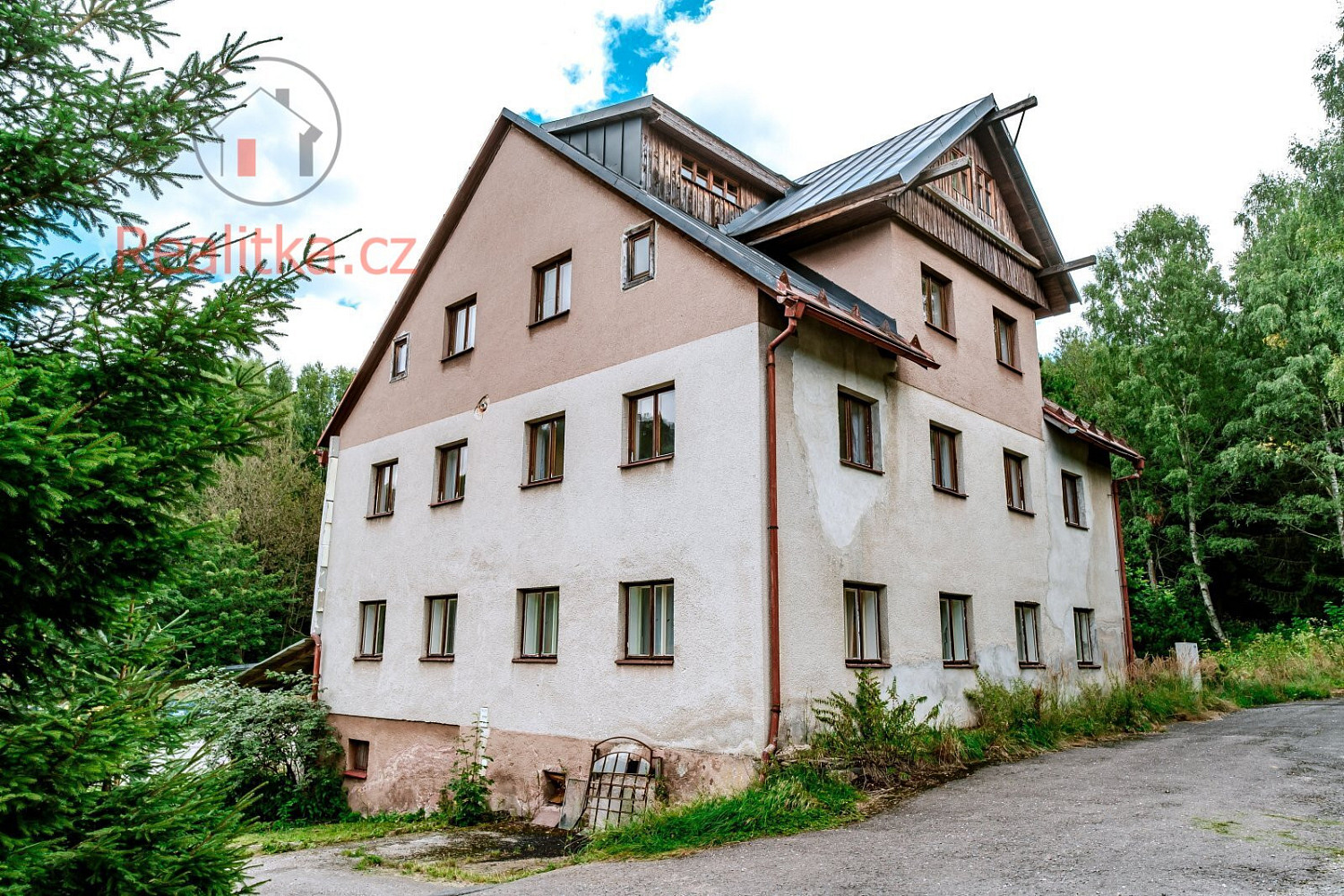 Prodej ubytovacího objektu 650 m² – fotografie 3