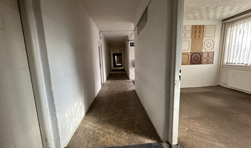 Pronájem kanceláře 200 m², Beroun – náhled fotky 16