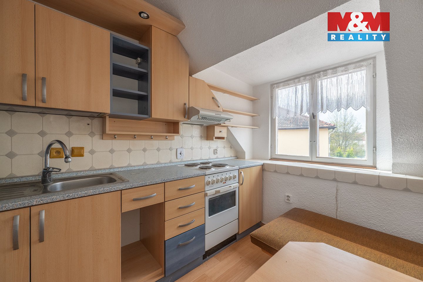 Prodej domu 300 m² s pozemkem 717 m²