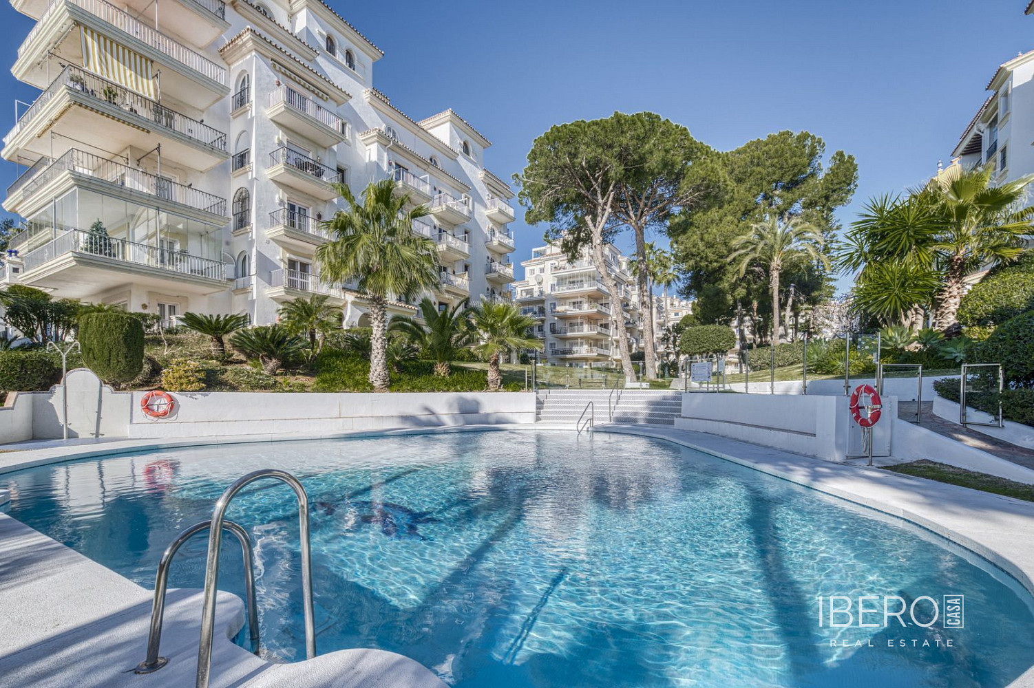 Pis 4+kk – Marbella, Nueva Andalucía - Vista 2