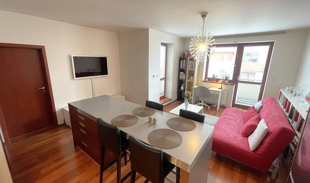Prodej bytu 3+kk 95 m², Jesenice – náhled fotky 3