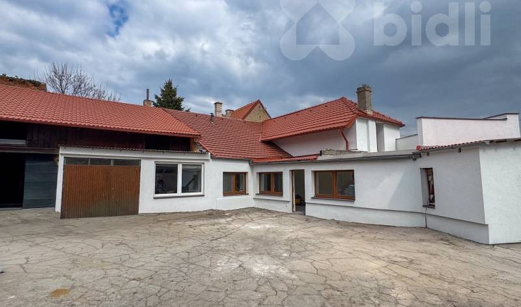 Prodej domu 145 m² s pozemkem 150 m², Evaň – náhled fotky 4